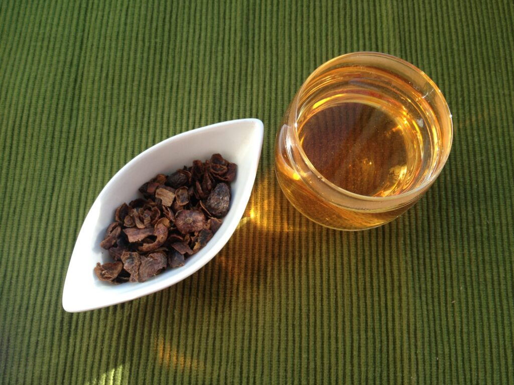 Cascara – džiovintų kavos uogų arbata